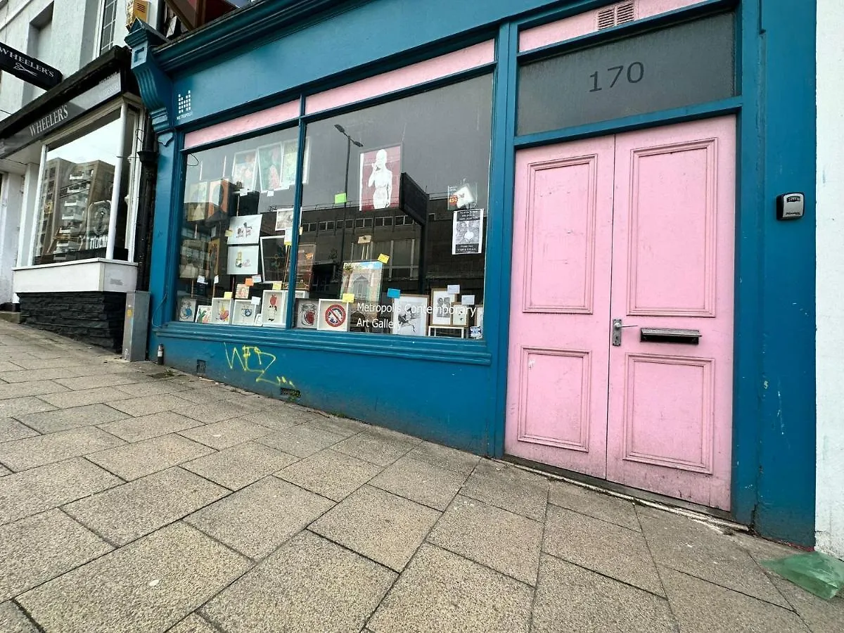 Super Central Location I Tropical Studio Apartment I Next To Brighton Beach And North Lanes